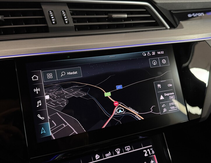 Audi e-tron 24