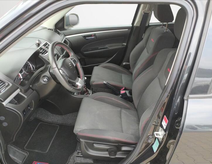 Suzuki Swift 17