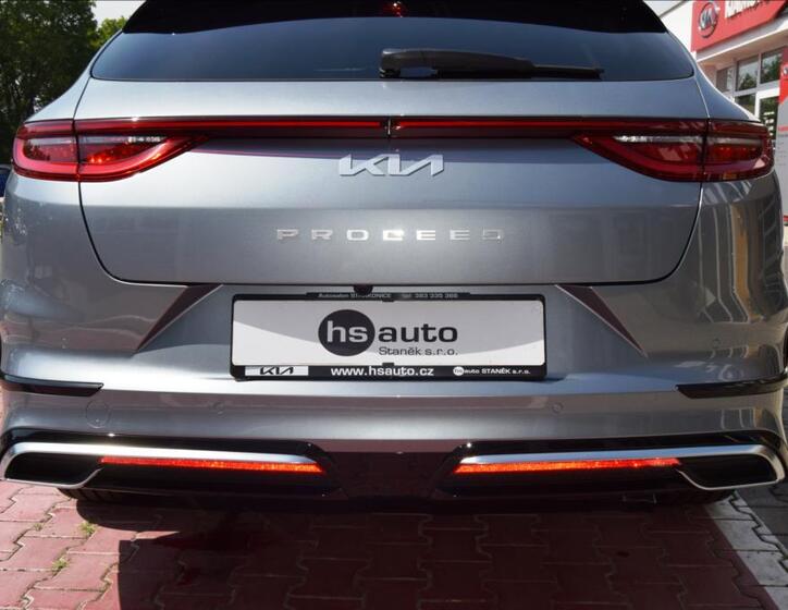 KIA ProCeed 16