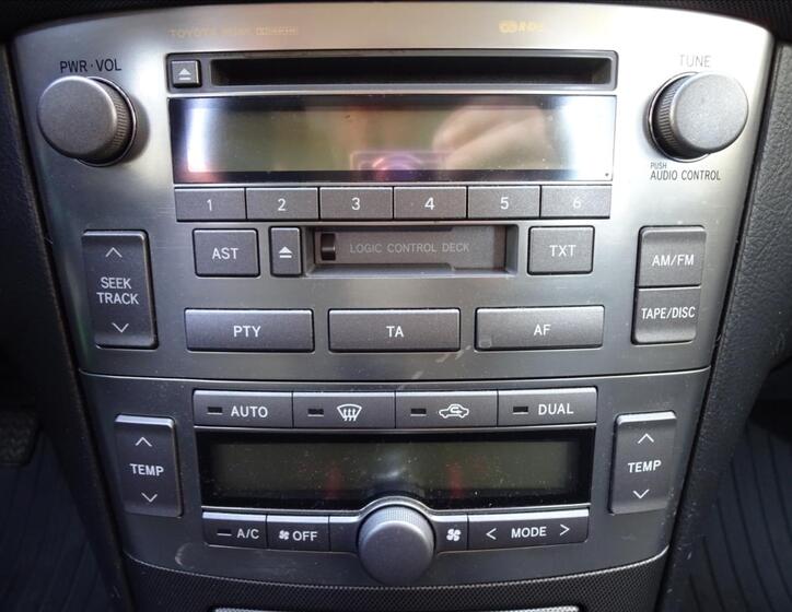 Toyota Avensis 33
