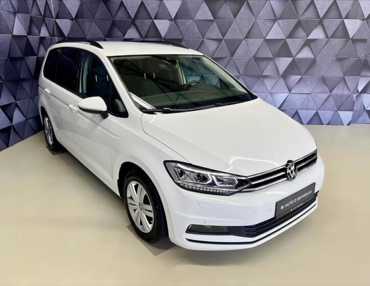 Volkswagen Touran 4