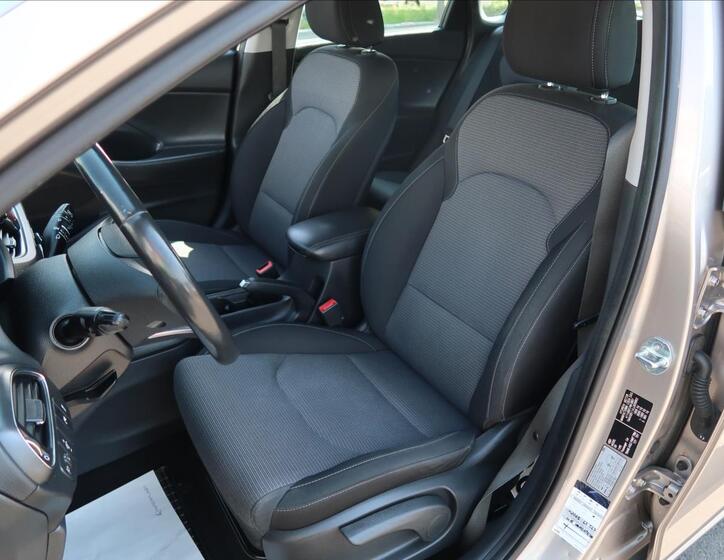 Hyundai i30 10