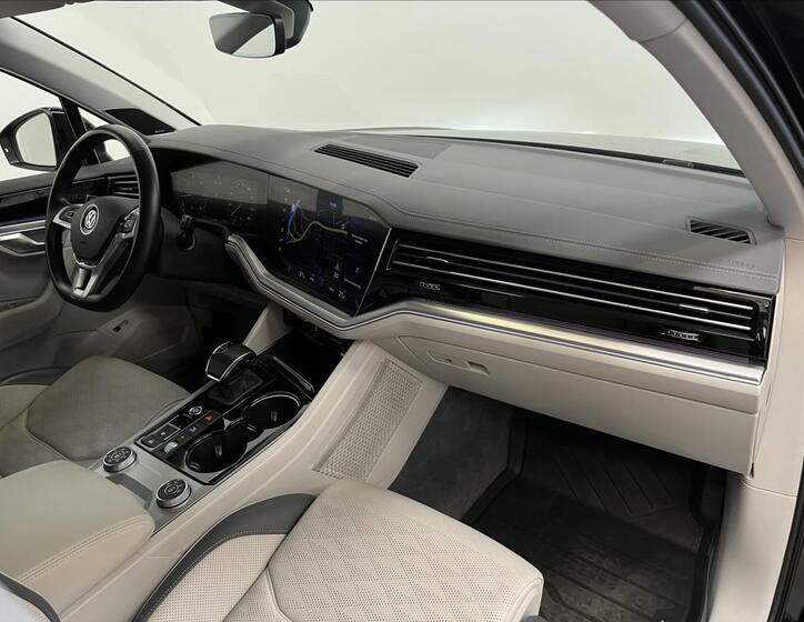 Volkswagen Touareg 22