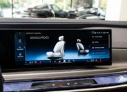BMW i7 13
