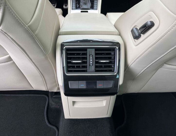 Škoda Superb 8