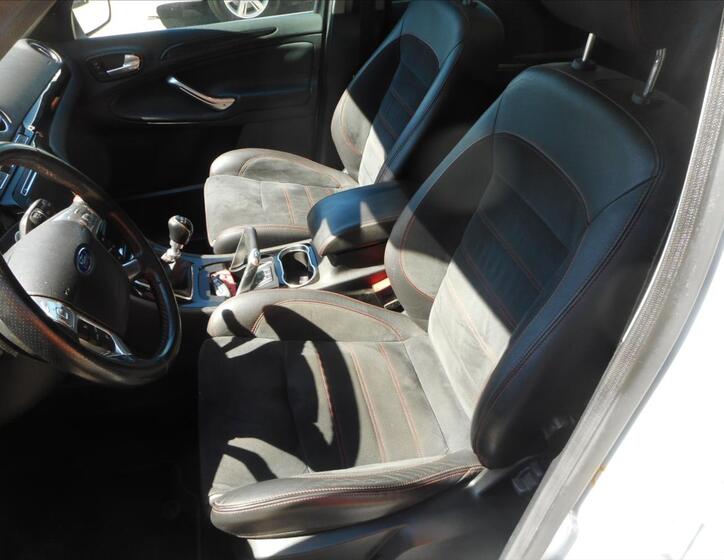 Ford S-MAX 19