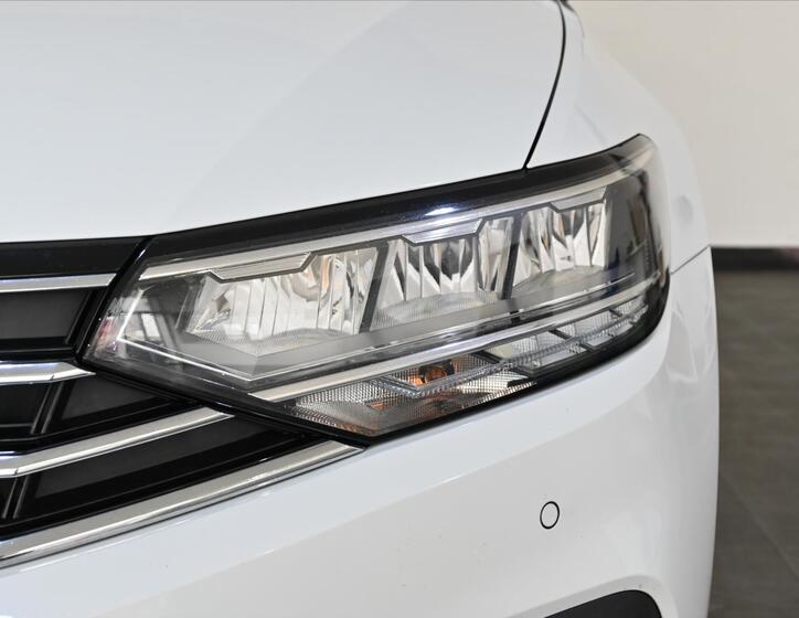 Volkswagen Passat 30