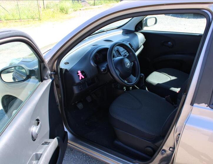 Nissan Micra 9