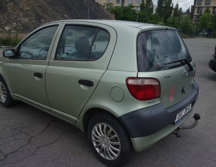 Toyota Yaris 10