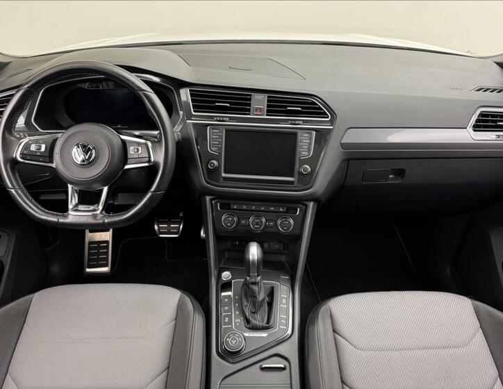 Volkswagen Tiguan 7