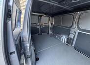 Toyota ProAce 9