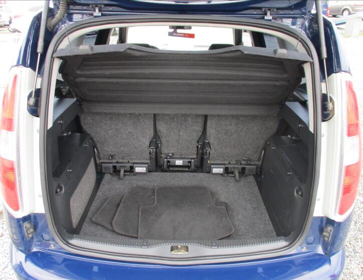 Škoda Roomster 9