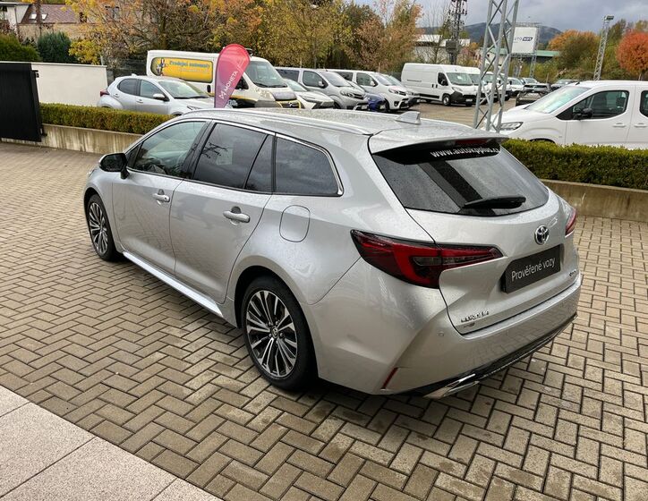 Toyota Corolla 4