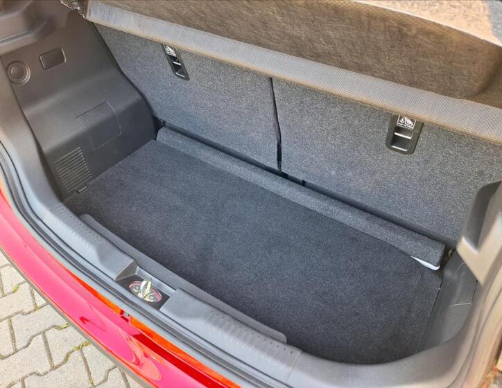 Suzuki Ignis 15
