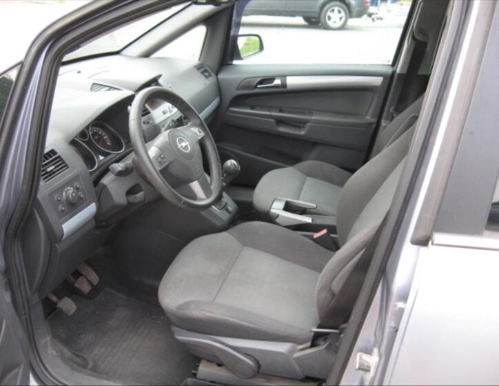 Opel Zafira 6