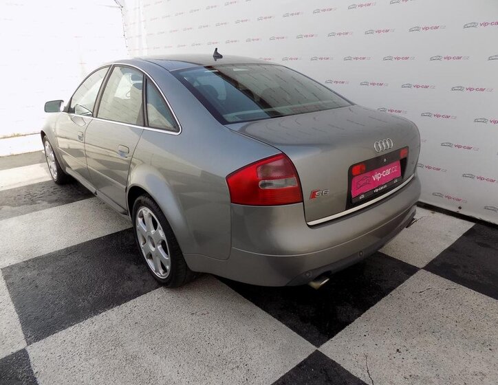 Audi S6 3
