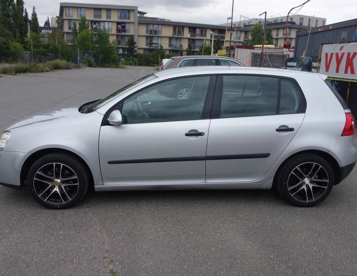 Volkswagen Golf 10