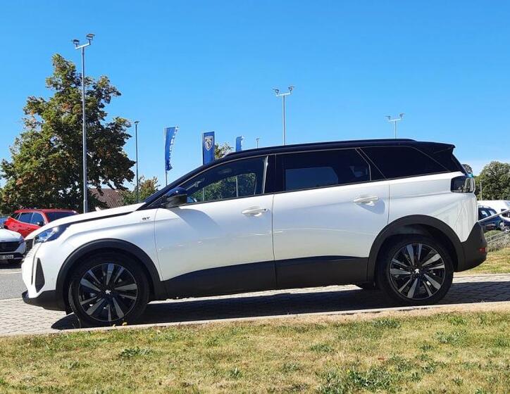 Peugeot 5008 4