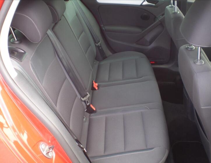 Volkswagen Golf 13