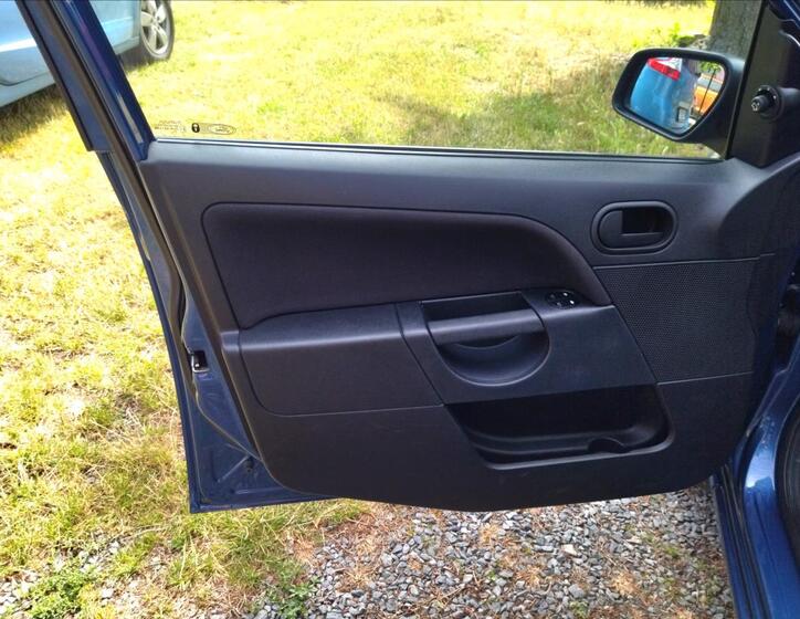 Ford Fiesta 15