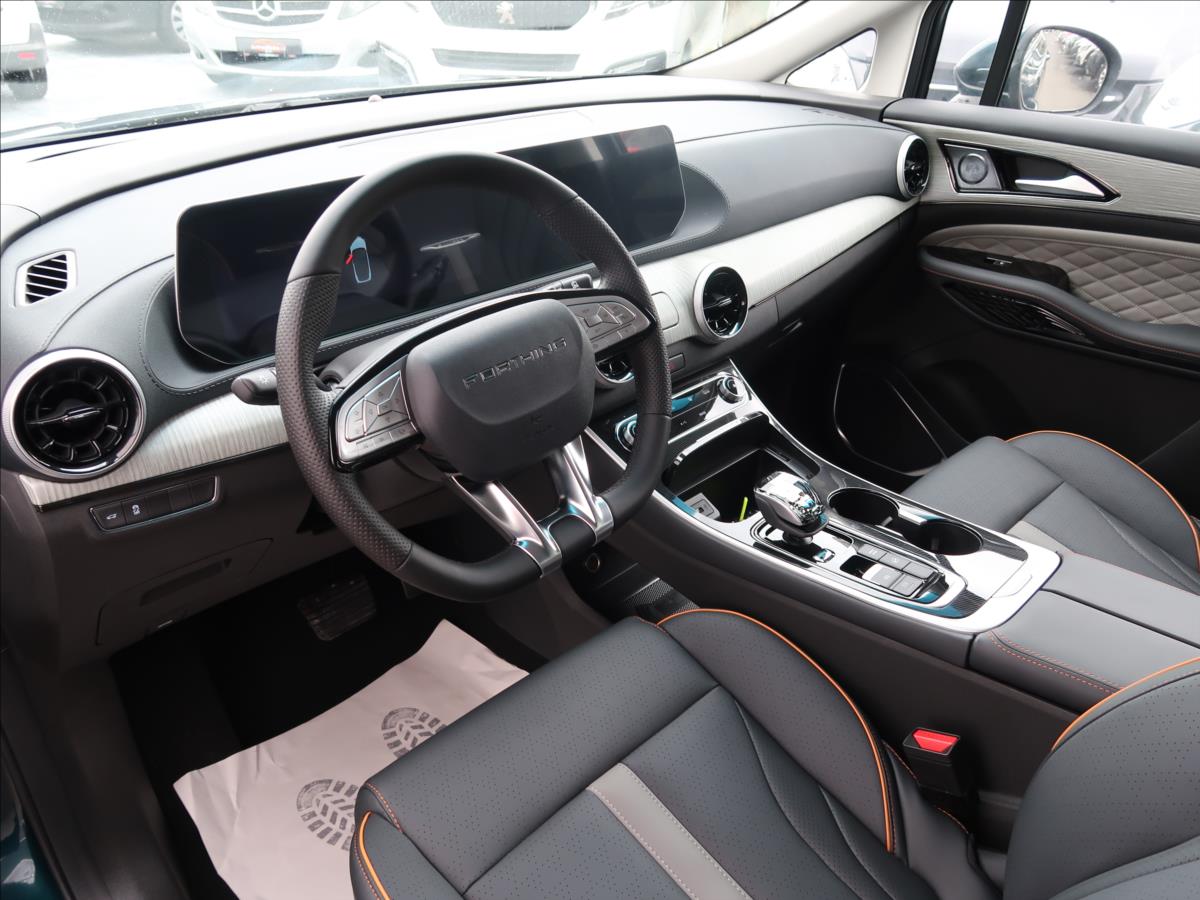 Dongfeng U-Tour