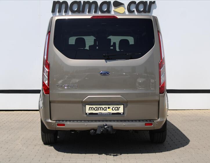 Ford Tourneo Custom 6