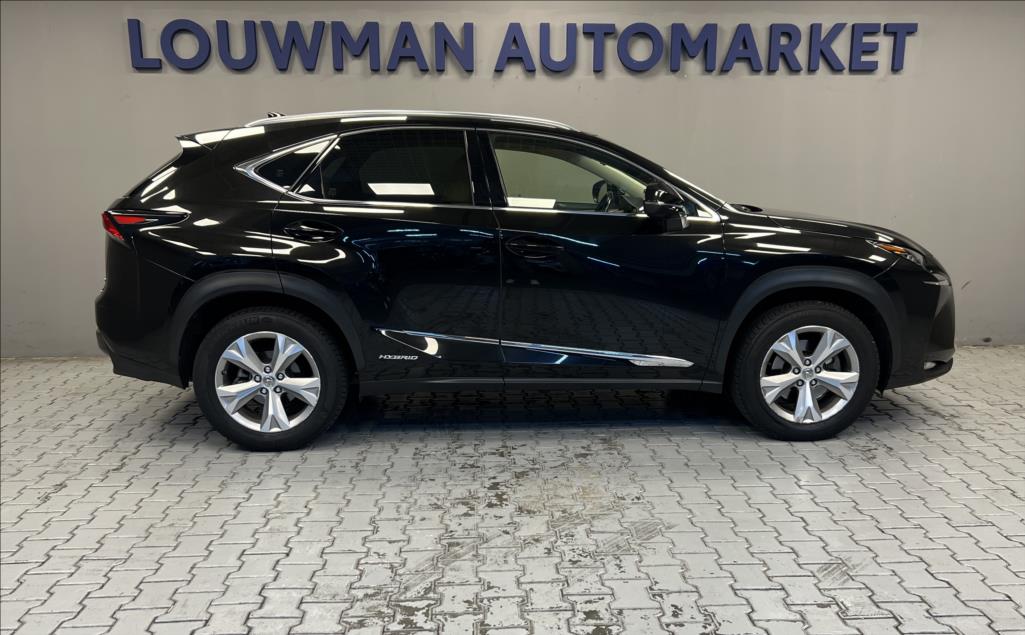 Lexus NX 300h