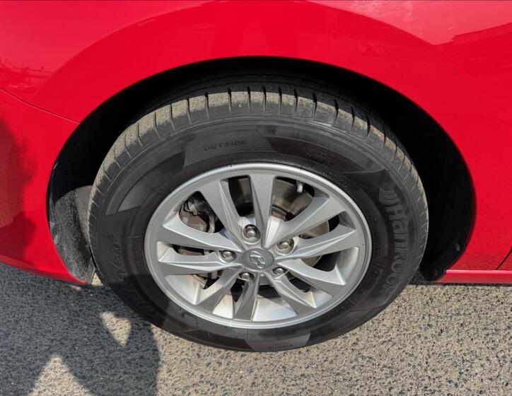 Hyundai i30 24