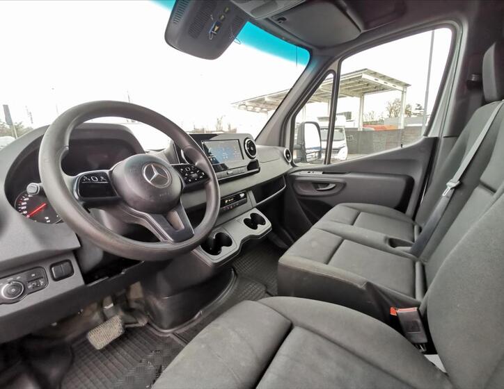 Mercedes-Benz Sprinter 6