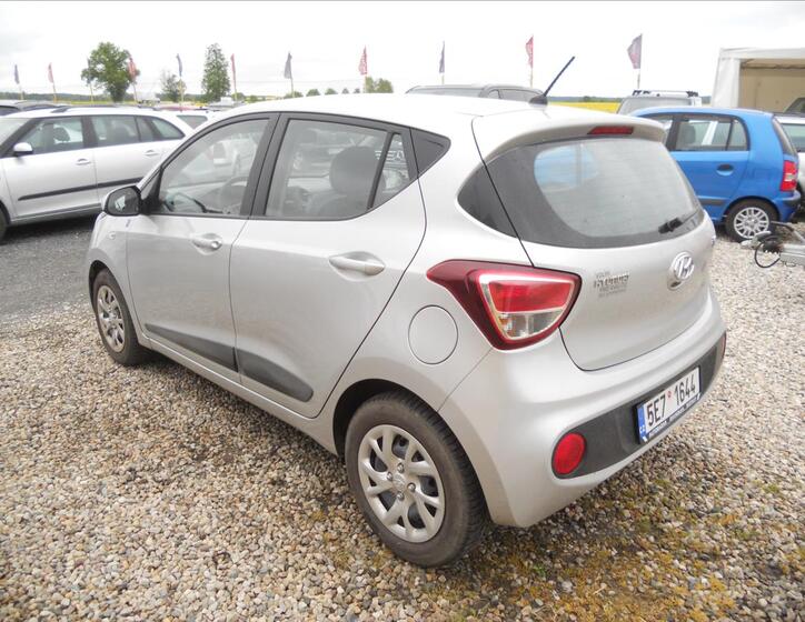 Hyundai i10 8