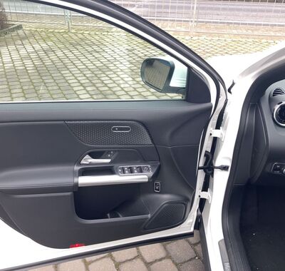 Mercedes-Benz GLA 16