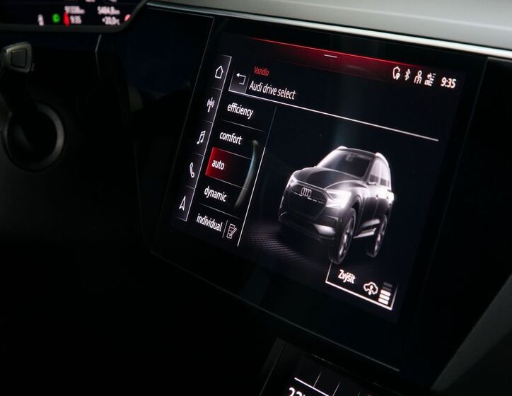Audi e-tron 23
