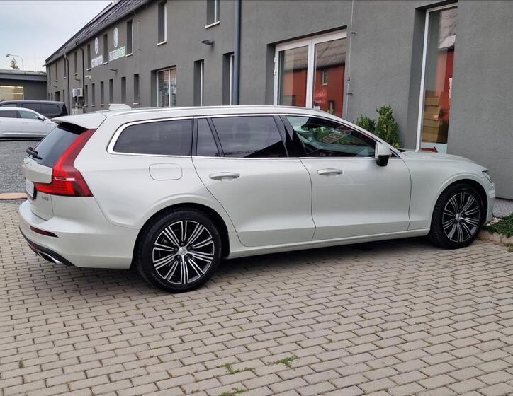 Volvo V60 11