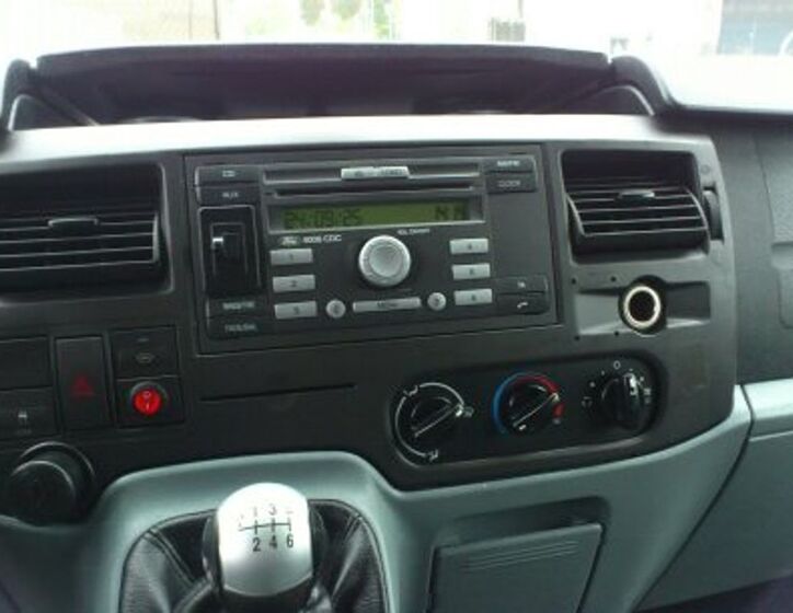 Ford Transit 18