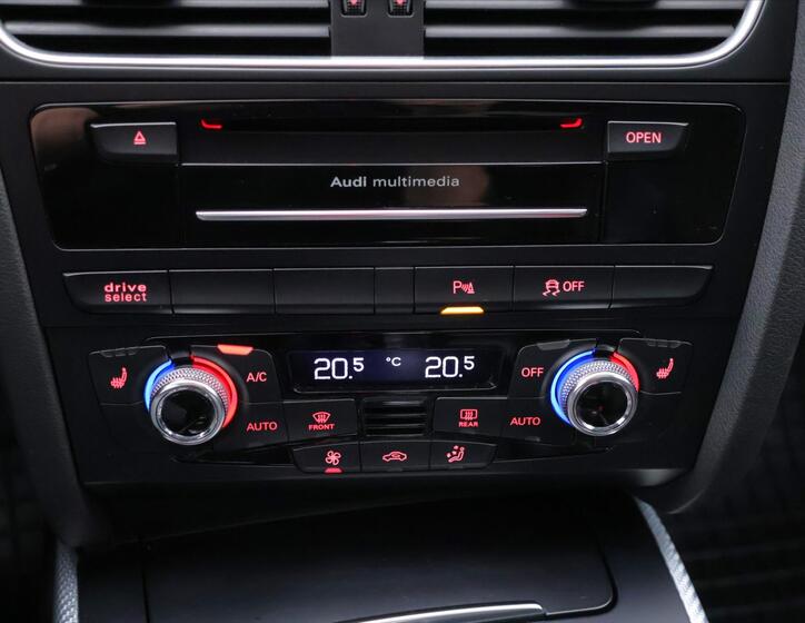 Audi RS 4 33