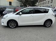 Toyota Verso 5