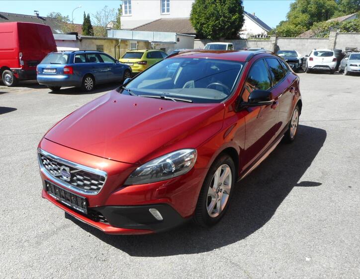 Volvo V40 1