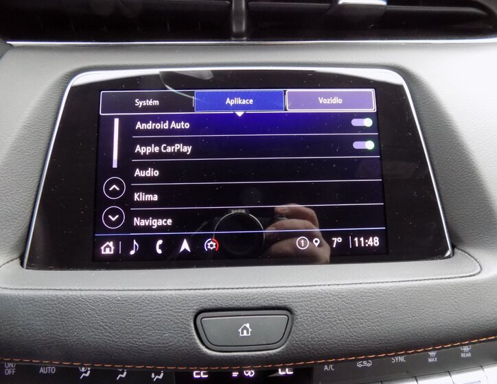 Cadillac XT4 40