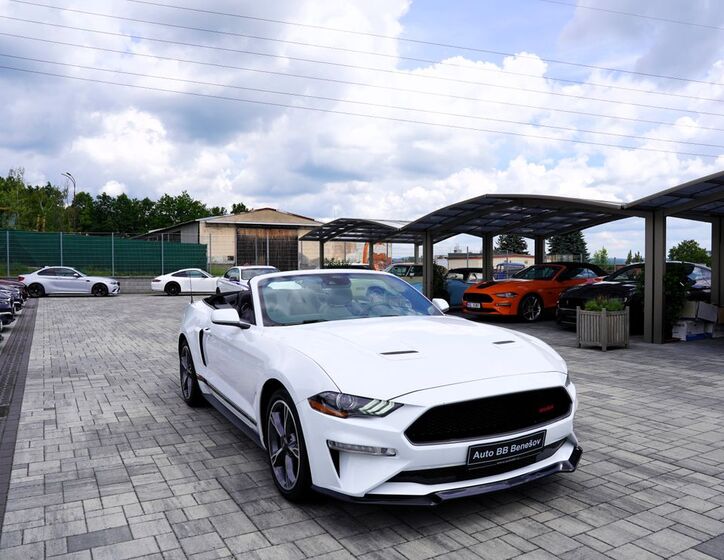 Ford Mustang 21