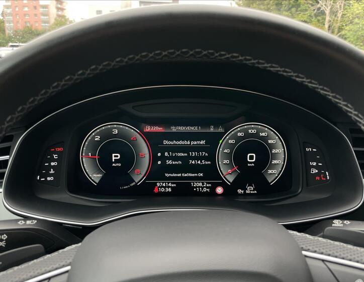 Audi Q7 9