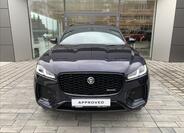 Jaguar F-Pace 33