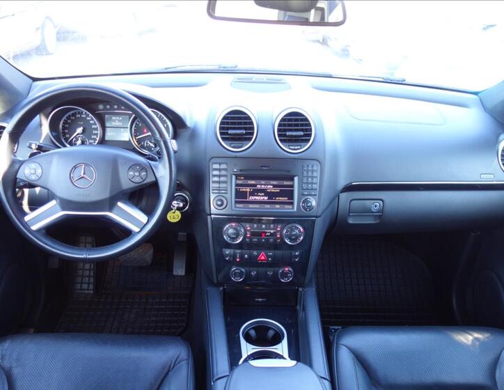 Mercedes-Benz GL 25
