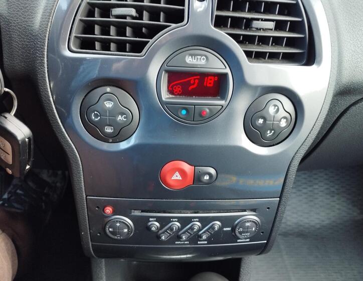 Renault Modus 13