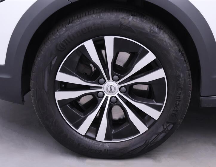 Volvo V90 34