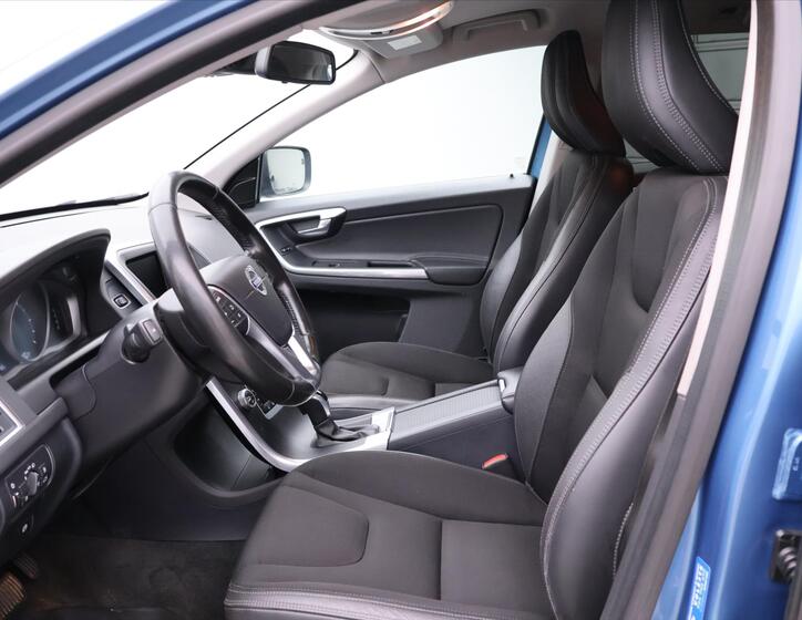 Volvo XC60 11