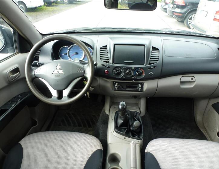 Mitsubishi L200 26