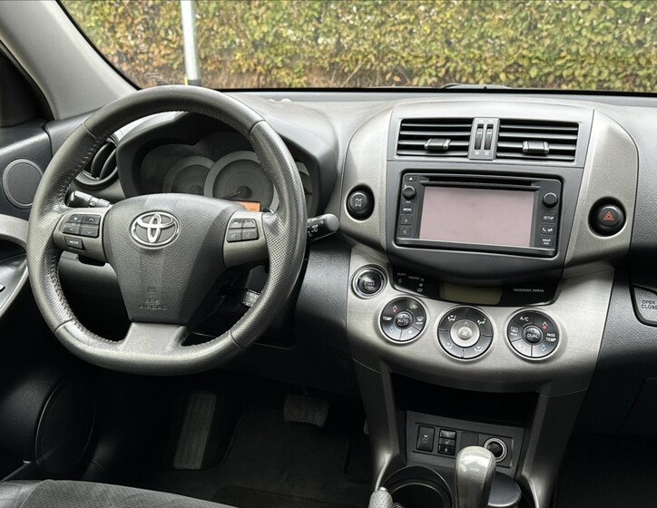 Toyota RAV4 22
