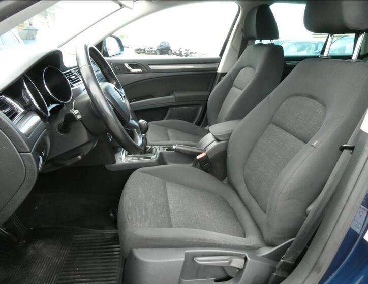 Škoda Superb 16