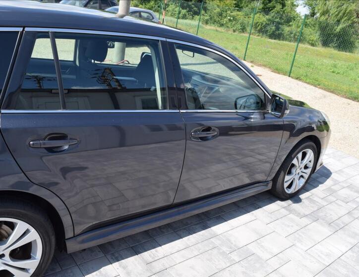 Subaru Legacy 10