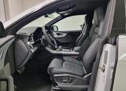 Audi SQ8 8